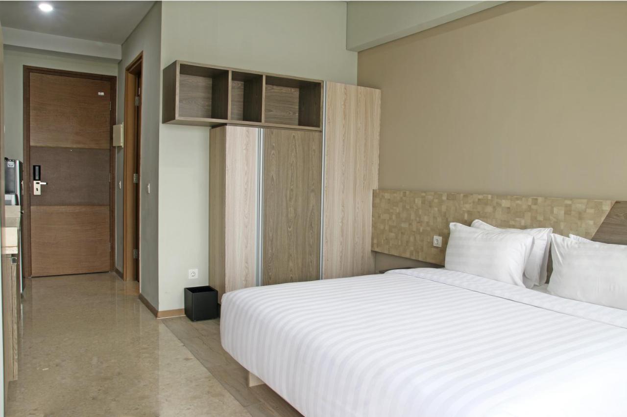 Graha Makara Suite Hotel & Residence Cikarang Exteriör bild